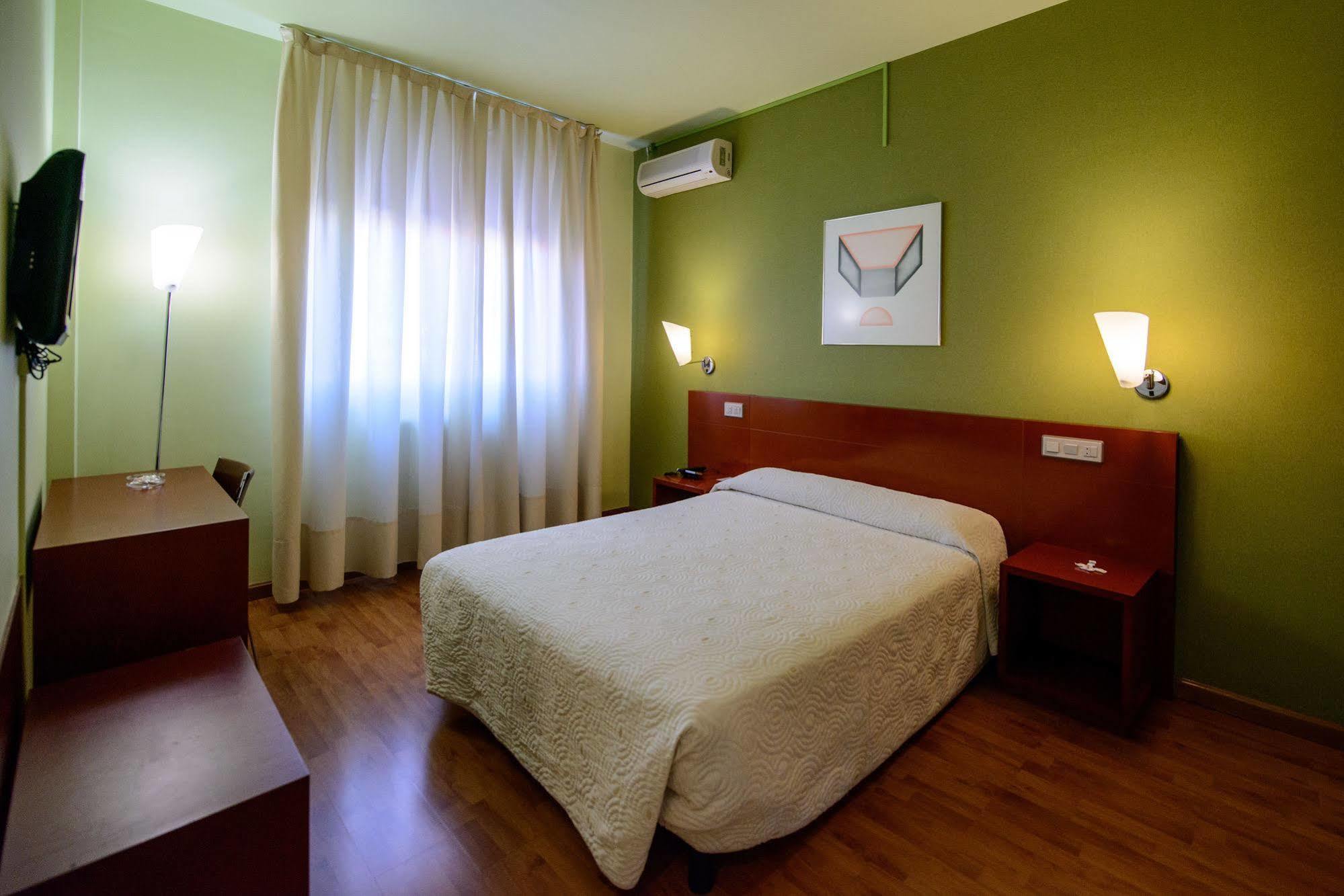 Hotel El Paso Honroso Hospital de Órbigo Buitenkant foto