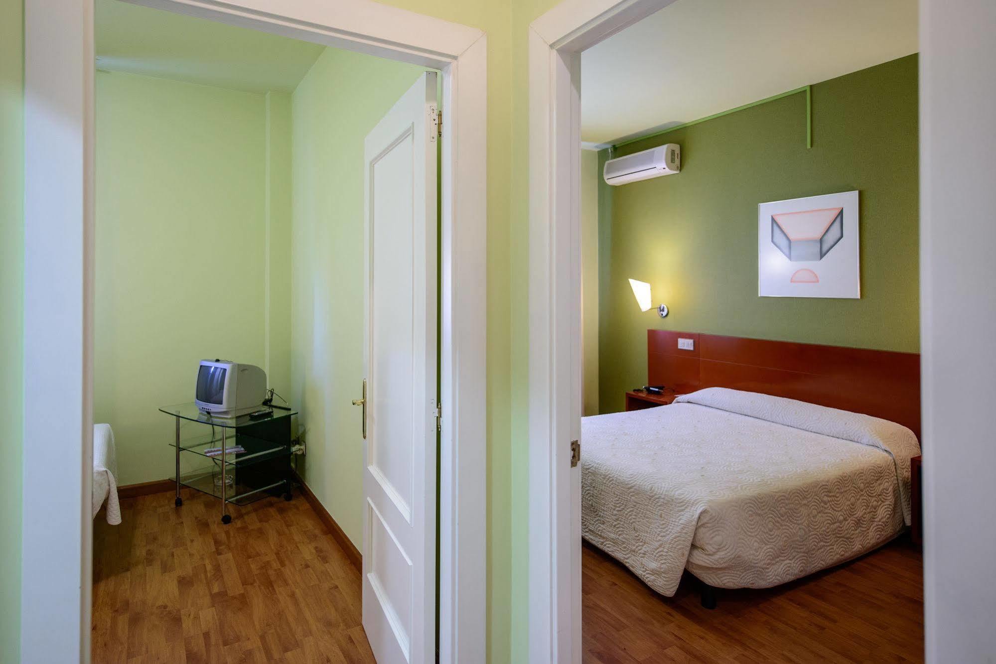 Hotel El Paso Honroso Hospital de Órbigo Buitenkant foto